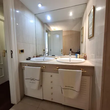 Duplex A Mosquera By Foroplaza Pleno Centro Vistas Muralla Lugo