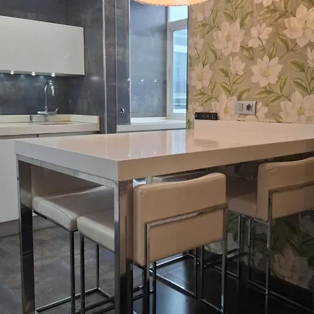 Apartment Foroplaza Duplex A Mosqueira *